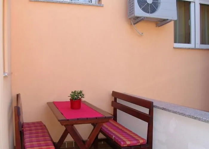 Apartament With Parking Space Baska, Krk - 23618 Baška